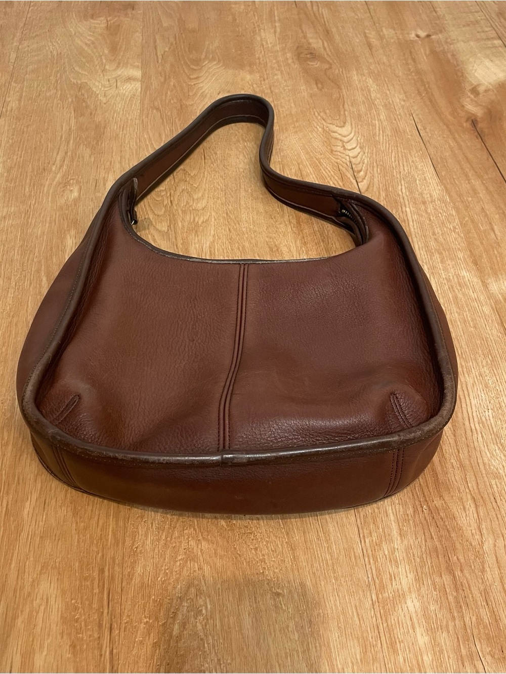 Vintage Coach Ergo 9033 Classic Brown Leather Shoulder Bag